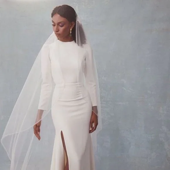 New wedding veil. Never worn! Never Worn Love by Pnina Tornai 4995 with Veil Wedding Dress main image 4